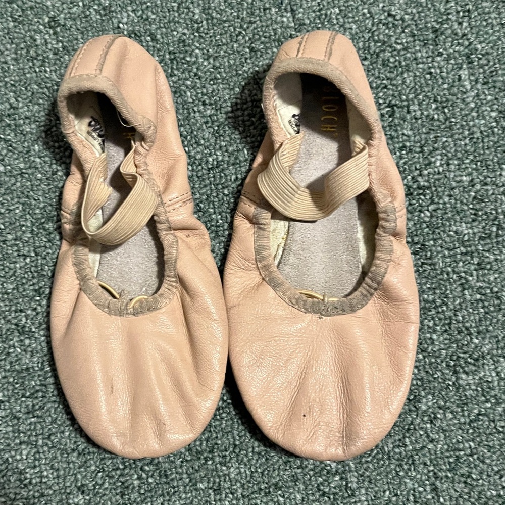 Capezio Youth Pink Leather Ballet Flats with Elastic Strap